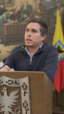 <p>“Bogotá no puede seguir pagando las consecuencias de la ineficiencia del gobierno Petro con los indígenas Emberá”: concejal Jesús David Araque </p>