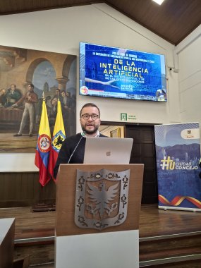 <p>Elon Musk “visitó” el Concejo de Bogotá para apoyar proyecto de acuerdo del concejal Andrés Barrios</p>