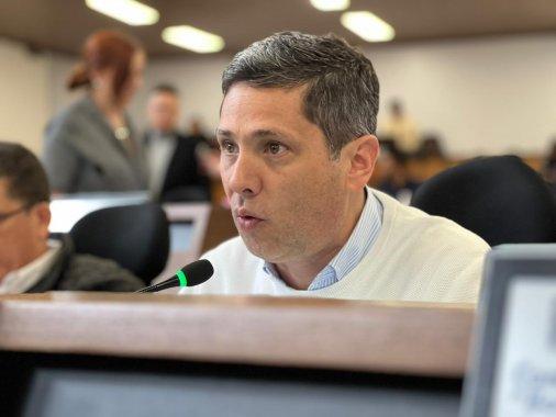 <p>Canal de la calle sexta en Puente Aranda acechado por la inseguridad e invadido por los habitantes de calle</p>