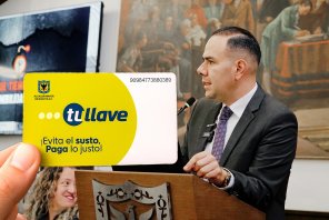 Colados le cuestan billones a bogotá: concejal Acosta propone estrategia que toca la conciencia de los usuarios