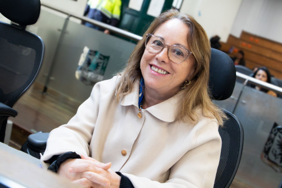 <p>Ana Teresa Bernal: “La pobreza no se resuelve solo con clasificaciones, sino con políticas integrales de seguridad humana”</p>