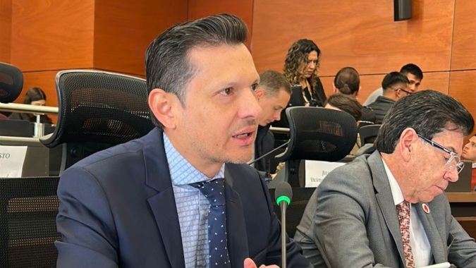 <p>Concejal Samir Bedoya Piraquive rinde ponencia positiva del Proyecto de Acuerdo 478 de 2025 sobre 'Aulas Domiciliarias'</p>