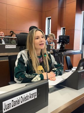 <p>Cabildo Distrital aprobó en primer debate el proyecto, “Por una Bogotá que no pierda a los suyos”: concejal María Clara Name</p>