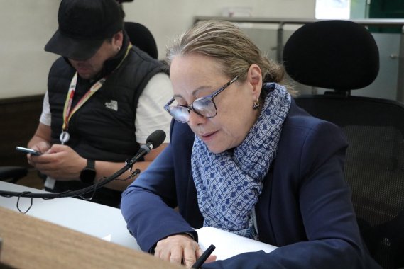 <p>Ana Teresa Bernal celebra la aprobación de la Reforma Laboral: “El trabajo digno no es un privilegio, es un derecho. Y hoy Colombia da un paso más hacia la justicia social”</p>
