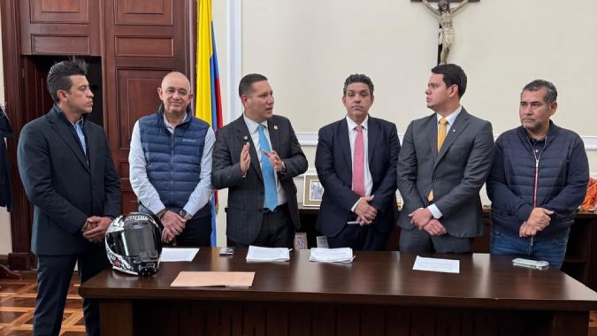 <p>¡Se acabaron los abusos de grúas y patios en Colombia!</p>