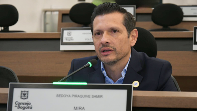 <p>Partido MIRA exige exámenes psicológicos rigurosos a profesores y mayor vigilancia para prevenir el abuso sexual en colegios de Bogotá</p>