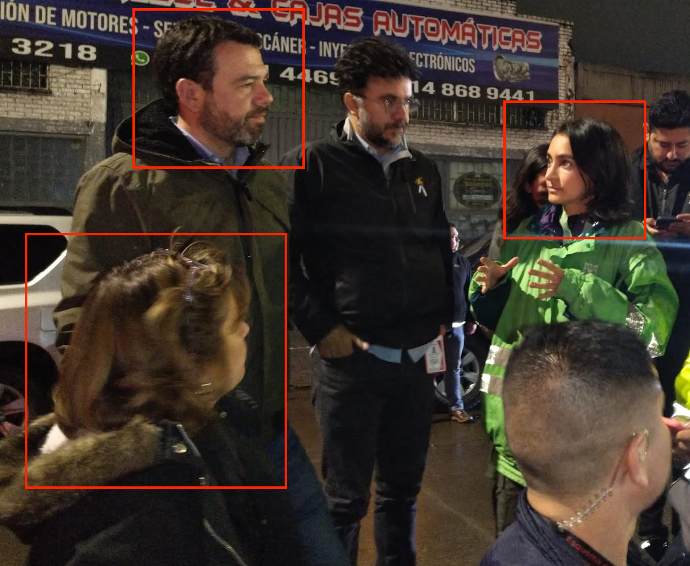 en esta imagen aparece el alcalde y consuelo Ordoñez