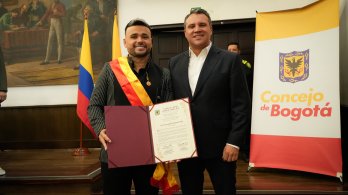 Concejo de Bogotá entrega reconocimiento a Ciro Quiñonez Concejo de Bogotá entrega reconocimiento a Ciro Quiñonez