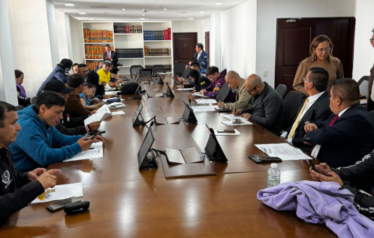 <p>Conductores y alcaldía de Bogotá logran acuerdos!</p>