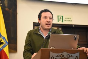 Concejal Juan Baena denuncia colapso del sector vivienda en Colombia y advierte que el Gobierno ha maquillado resultados