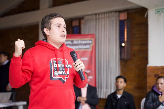 <p>Concejal Jesús Araque lideró una mesa de trabajo que reunió a la comunidad del Quirinal y a funcionarios de la alcaldía</p>