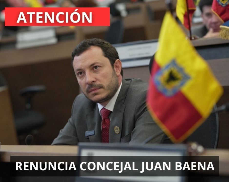 Imagen en la que aparece el concejal Baena en el Recinto los Comuneros del Concejo de bogotá