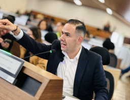 Gobierno Petro quiere jugar con la educación de los niños de Bogotá y no se lo vamos a permitir: concejal Marco Acosta Gobierno Petro quiere jugar con la educación de los niños de Bogotá y no se lo vamos a permitir: concejal Marco Acosta