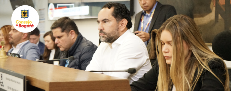 <p>Aumento del salario mínimo elevaría el costo de la deuda del Distrito a $190 mil millones en 2026</p>