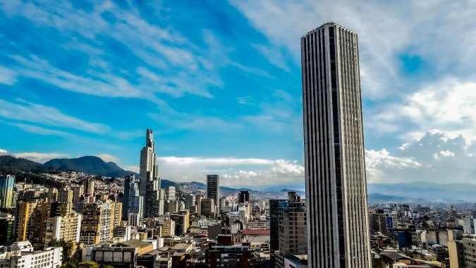 <p>Aprobado en Plenaria Proyecto de Acuerdo para promover el reúso de edificaciones en Bogotá</p>