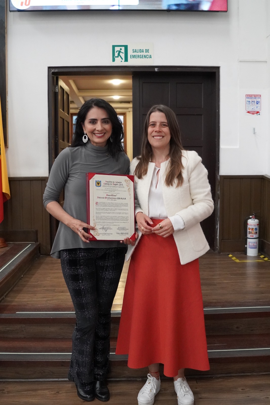 En esta foto la concejal Cristina Calderon junto a la CEO de Smartfilms