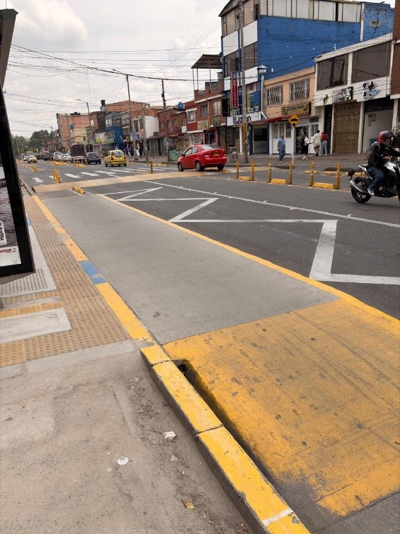 Imagen del espacio del paradero posterior a la intervención