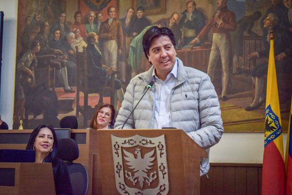 <p>Concejal Andrés Onzaga convoca Subcomisión de Vigilancia y Control para definir el futuro de las aulas de apoyo en Bogotá</p>