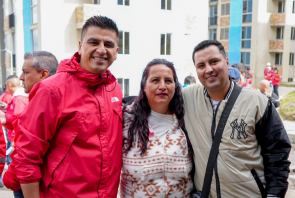 Concejal David Saavedra acompaña entrega del Proyecto Arboleda Santa Teresita en San Cristóbal Concejal David Saavedra acompaña entrega del Proyecto Arboleda Santa Teresita en San Cristóbal