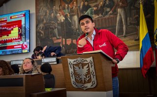 Concejal Saavedra denunció que catorce perros permanecen encadenados y en condiciones preocupantes dentro de un parqueadero de Usaquén