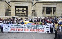 <p>CON LA REVOCATORIA AL ALCALDE PETRO PIERDE LA CIUDAD</p>